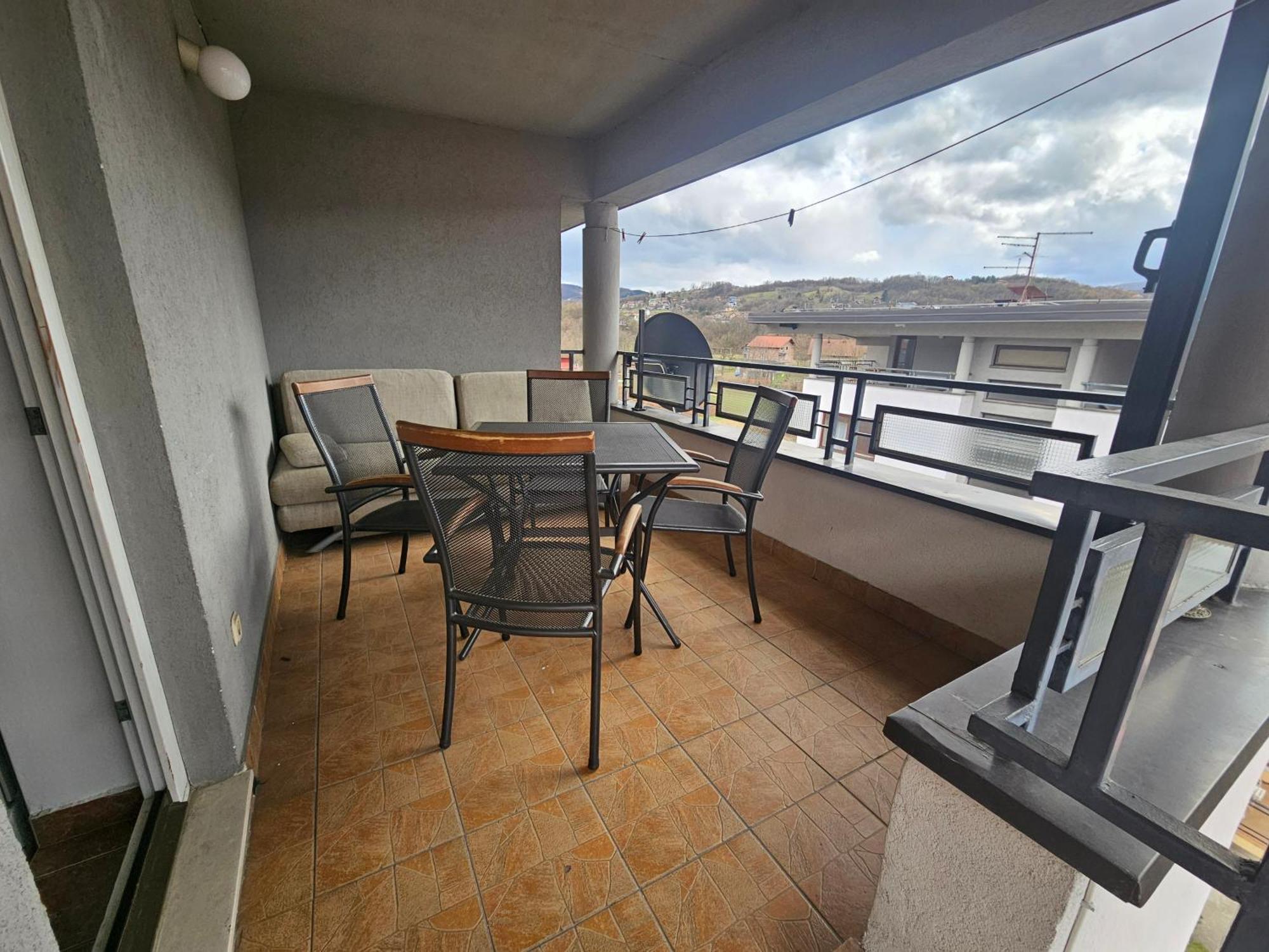 Apartman Ellye Lukavica Exterior foto